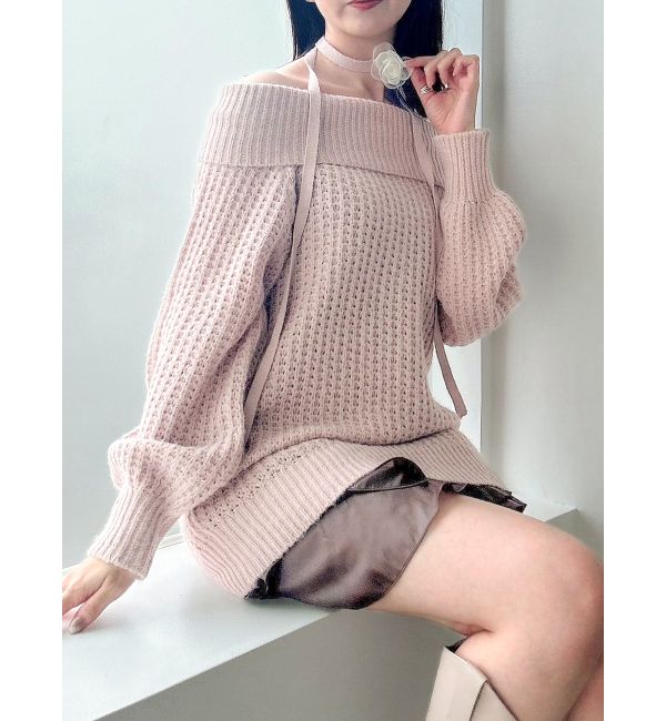 偉大な ワッフルオフショルコサージュニット トップス