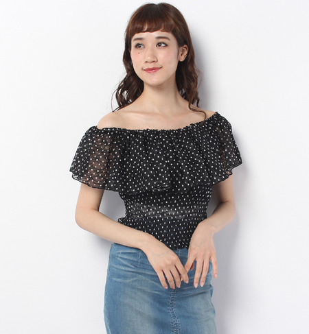 ドットオフショルフリルブラウス