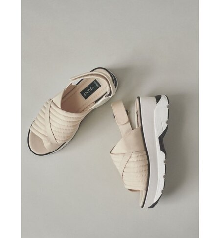 Emmi Atelier Online限定emmi Snidelスニーカーソールサンダル Emmi エミ の通販 アイルミネ Emmi Atelier Online限定emmi Snidelスニーカーソールサンダル Emmi エミ の通販 アイルミネ