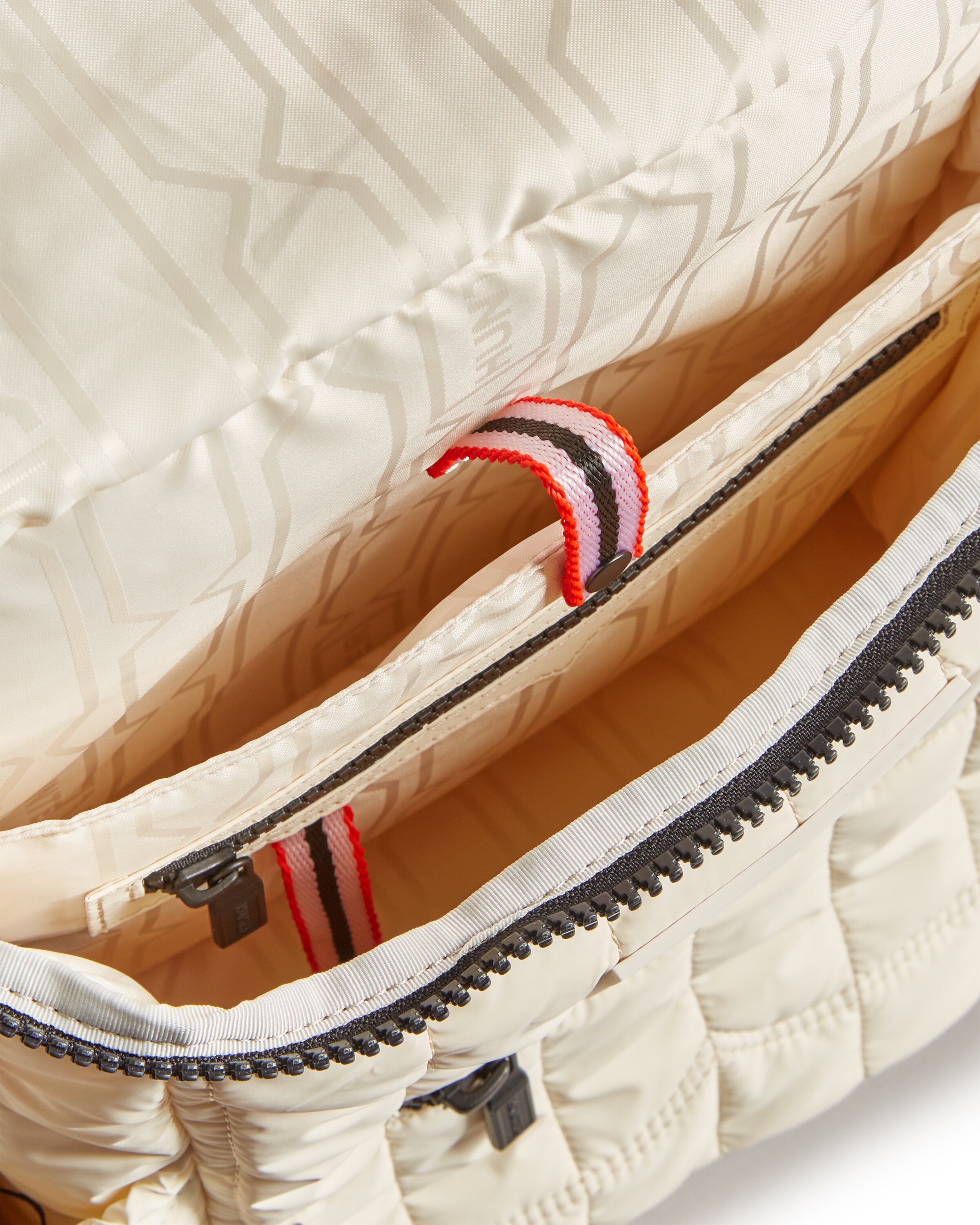 INTREPID PUFFER BACKPACK