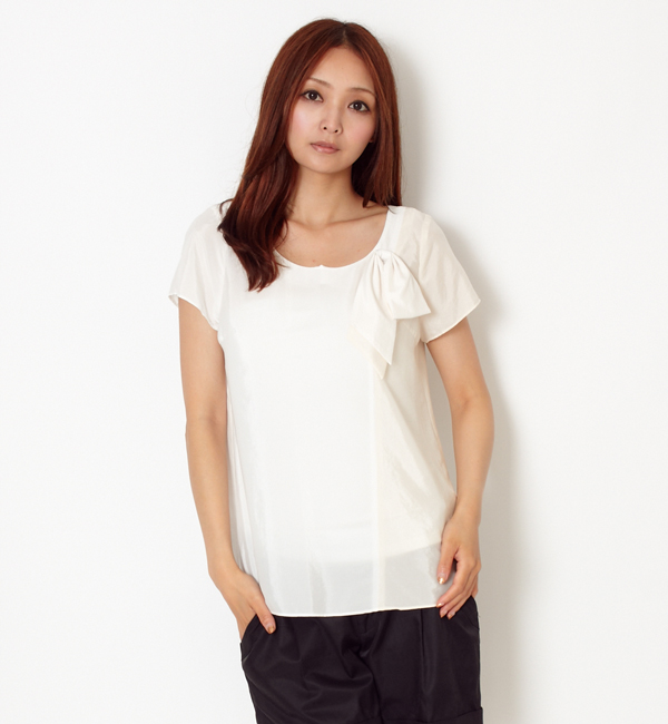 ヌーディスローンブラウス