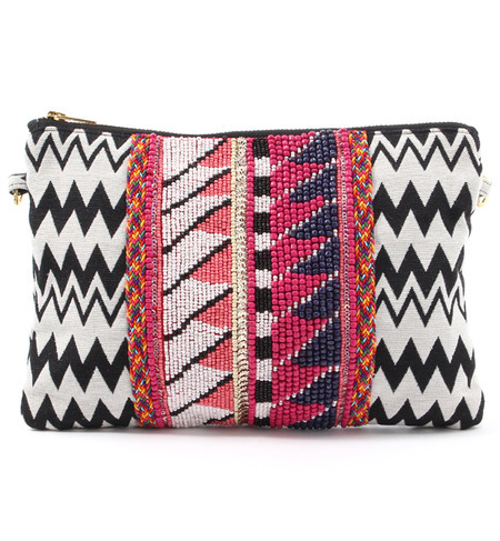 A.I.C ビーズモチーフクラッチバッグ