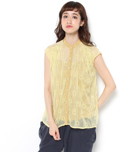 A.I.C 刺繍ノースリーブブラウス