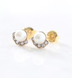 flocke パール×ガラス スタッドピアス