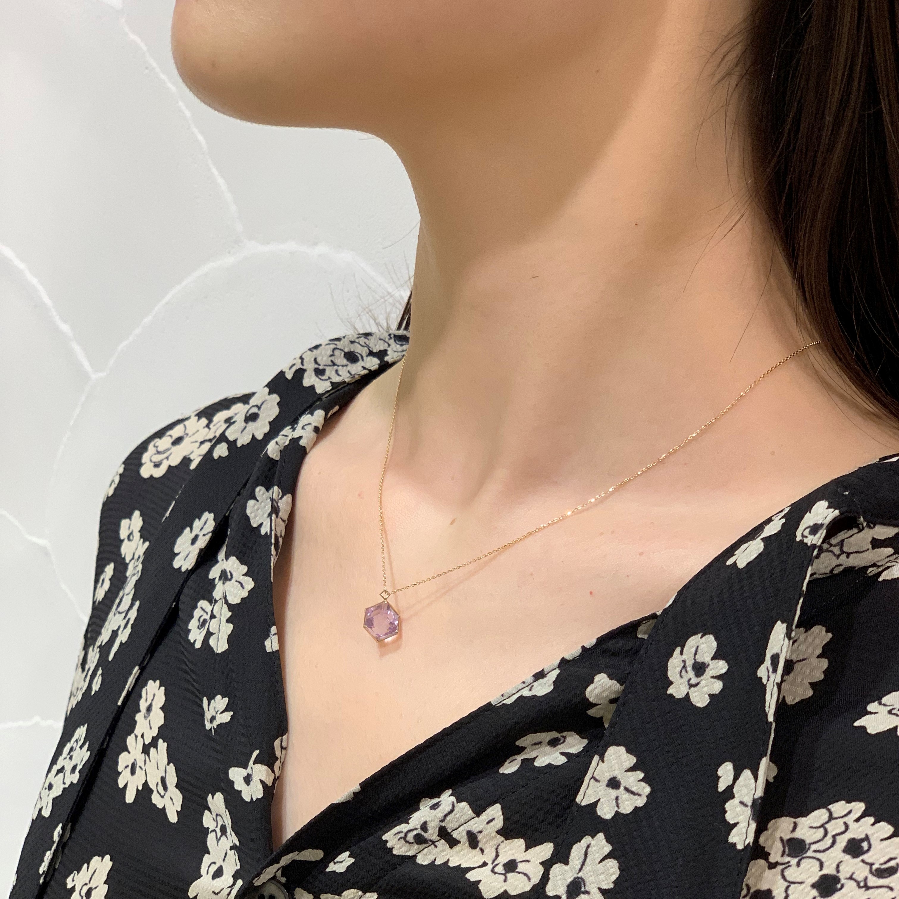 STAR JEWELRY CUBE IN MAUVE ネックレス | nate-hospital.com