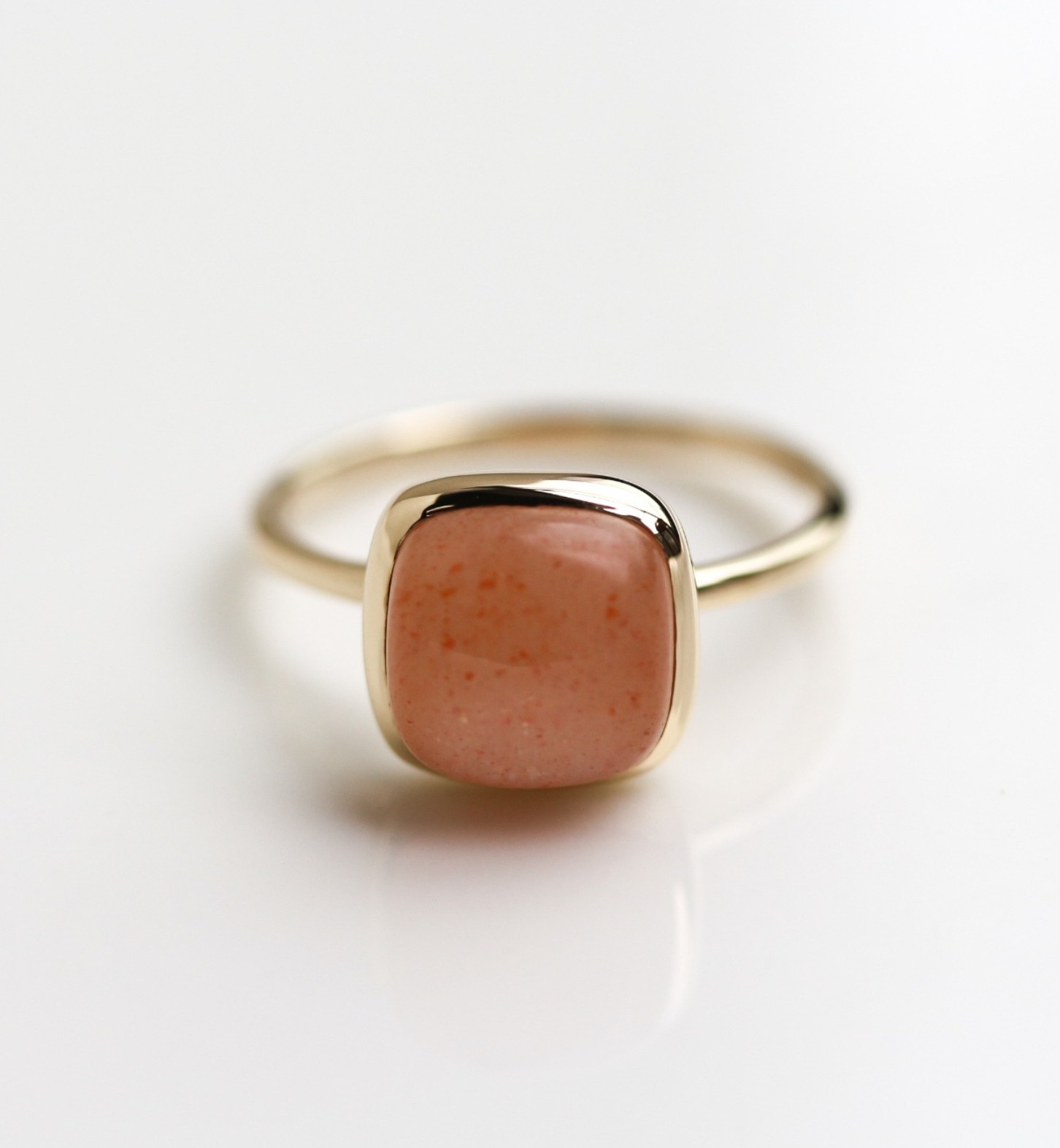 Orange Moonstone Cabochon Ring | K10YG|cui-cui(キュイキュイ)の通販