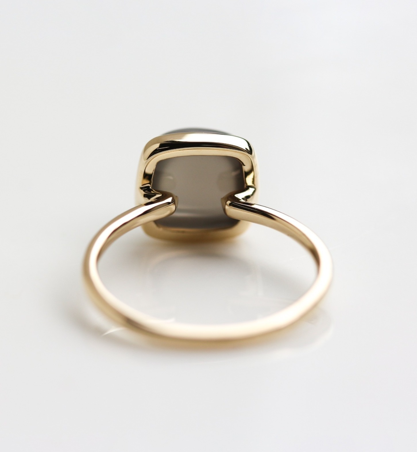 Gray Moonstone Cabochon Ring | K10YG|cui-cui(キュイキュイ)の通販