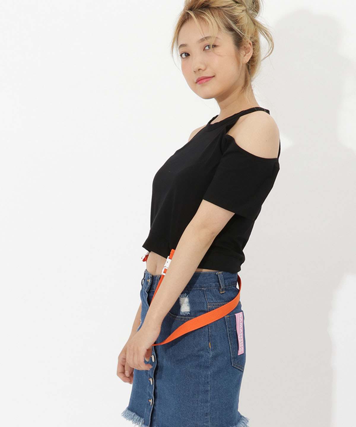 オフショルダーストラップ付きtシャツ Samanthavega サマンサベガ の通販 アイルミネ オフショルダーストラップ付きtシャツ Samanthavega サマンサベガ の通販 アイルミネ