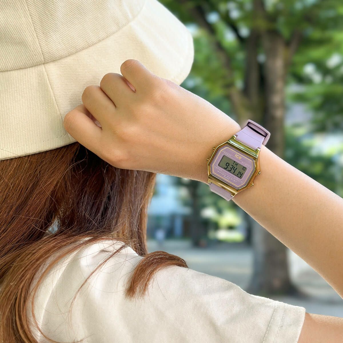 〈ICE-WATCH(ｱｲｽｳｫｯﾁ)〉ICE digit retro rﾍﾞﾝﾀﾞｰﾍﾟﾀﾙ ｽﾓｰﾙ