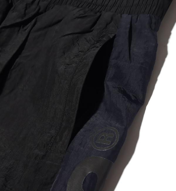SVEA U. Dark Windbreaker Pants BLACK 20HO-I|atmos pink(アトモス