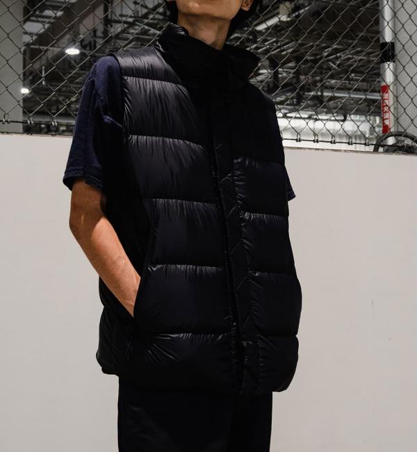 WHITE MOUNTAINEERING WMBC × TAION REVERSIBLE DOWN VEST BLACK 22FA-I