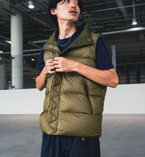 WHITE MOUNTAINEERING WMBC × TAION REVERSIBLE DOWN VEST KHAKI 22FA