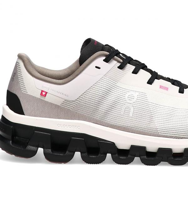 On Cloudflow 4 DISTANCE 1 White | Black 23FW-I