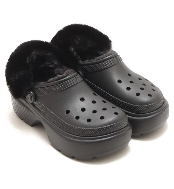 black and pink crocs